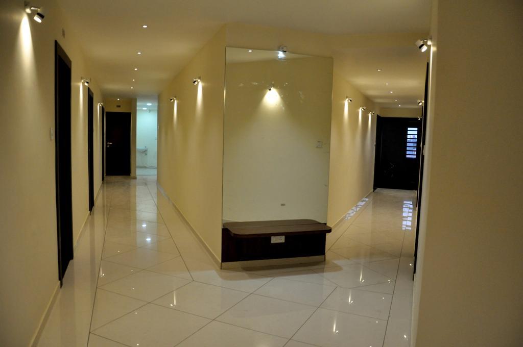Shivdhara Hotel & Residence Rajkot Rom bilde