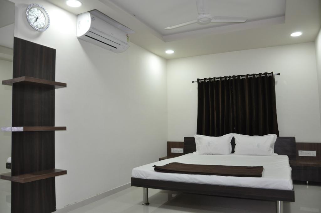 Shivdhara Hotel & Residence Rajkot Eksteriør bilde