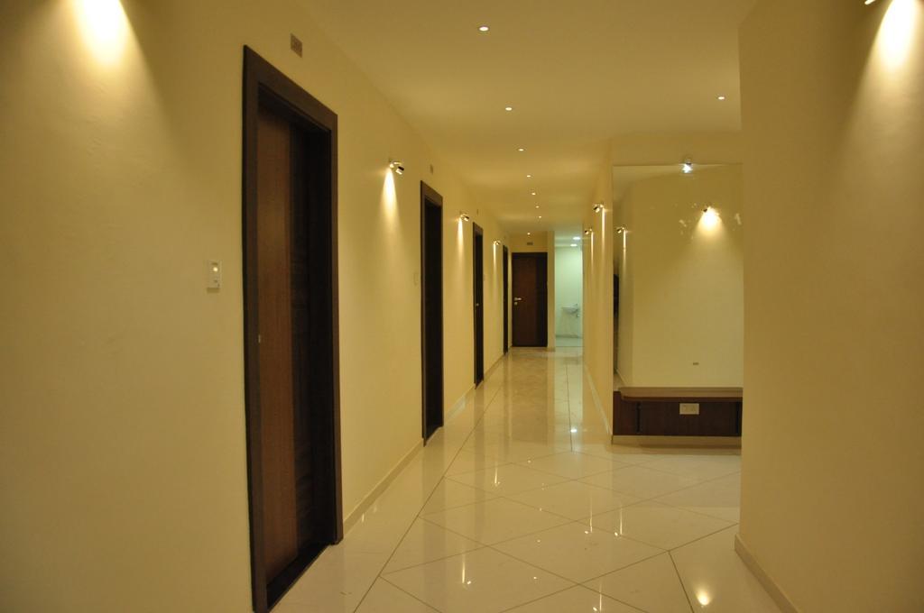 Shivdhara Hotel & Residence Rajkot Eksteriør bilde