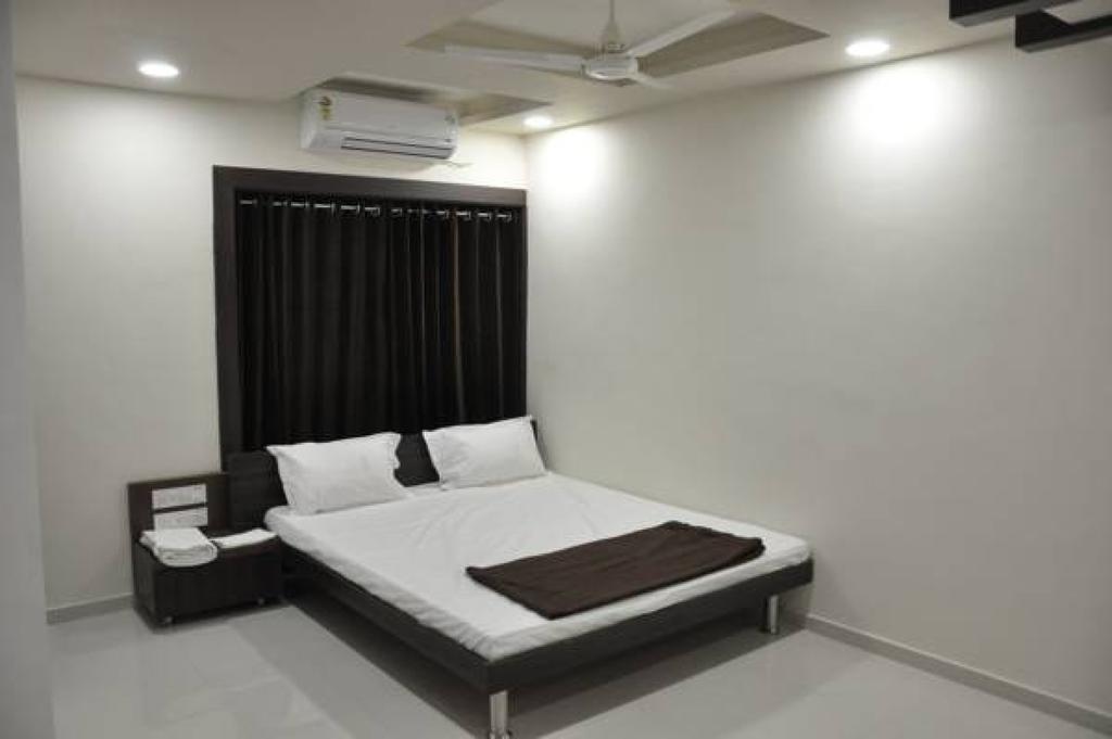 Shivdhara Hotel & Residence Rajkot Eksteriør bilde